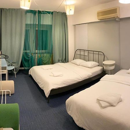 Green Apartment 96 Bukares Bagian luar foto