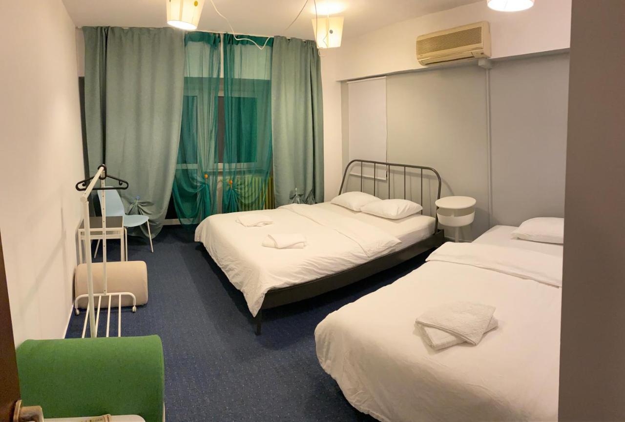 Green Apartment 96 Bukares Bagian luar foto